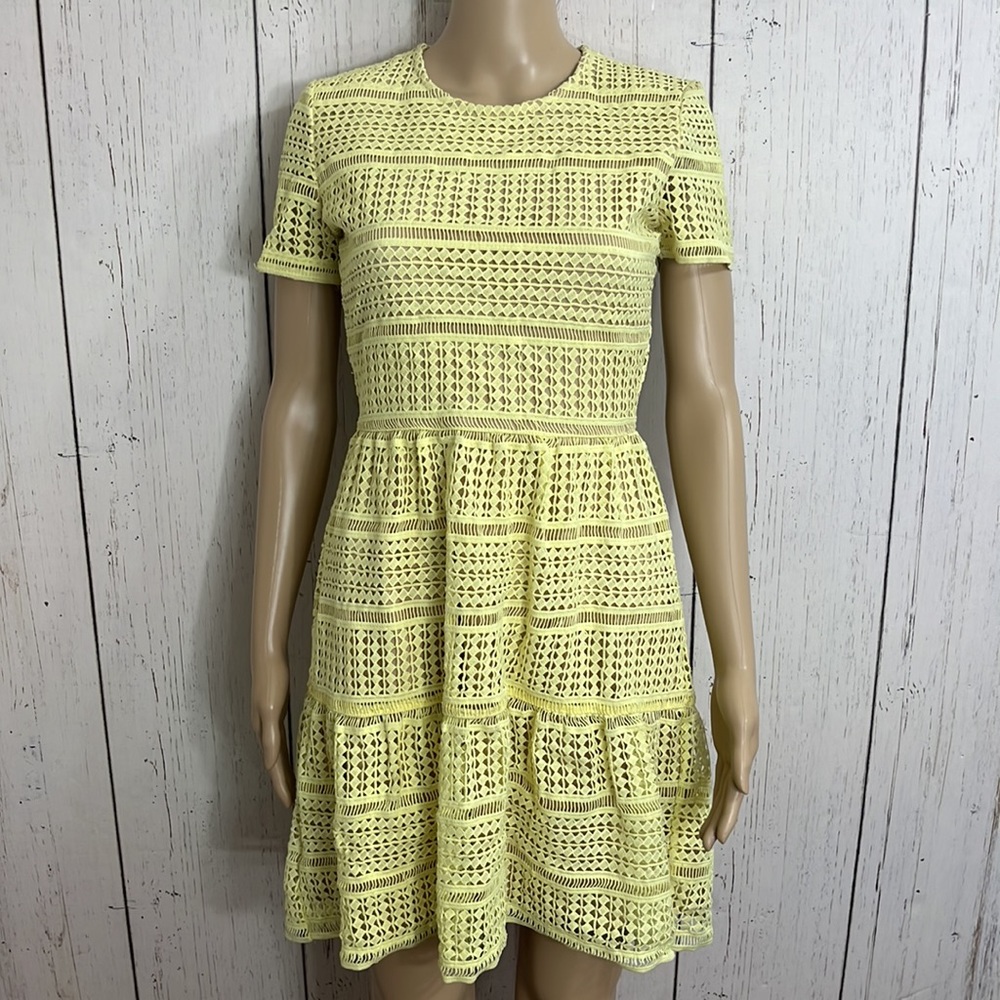 Gianni Bini Yellow Dress Lace Pattern Overlay Nude Lining Short Sleeves Size XS